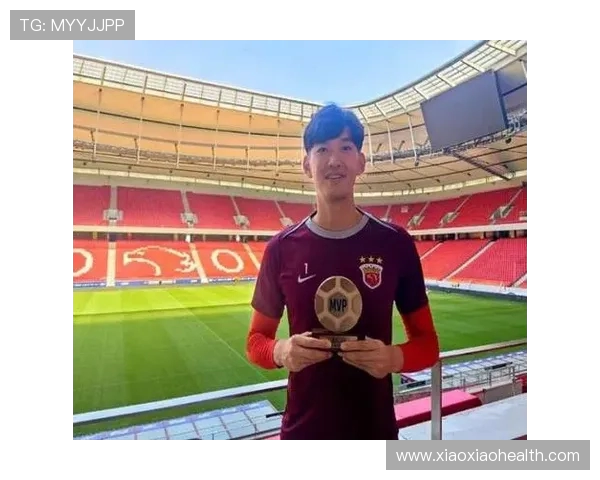 颜骏凌立志超越偶像范德萨 目标踢到他退役年龄并持续辉煌